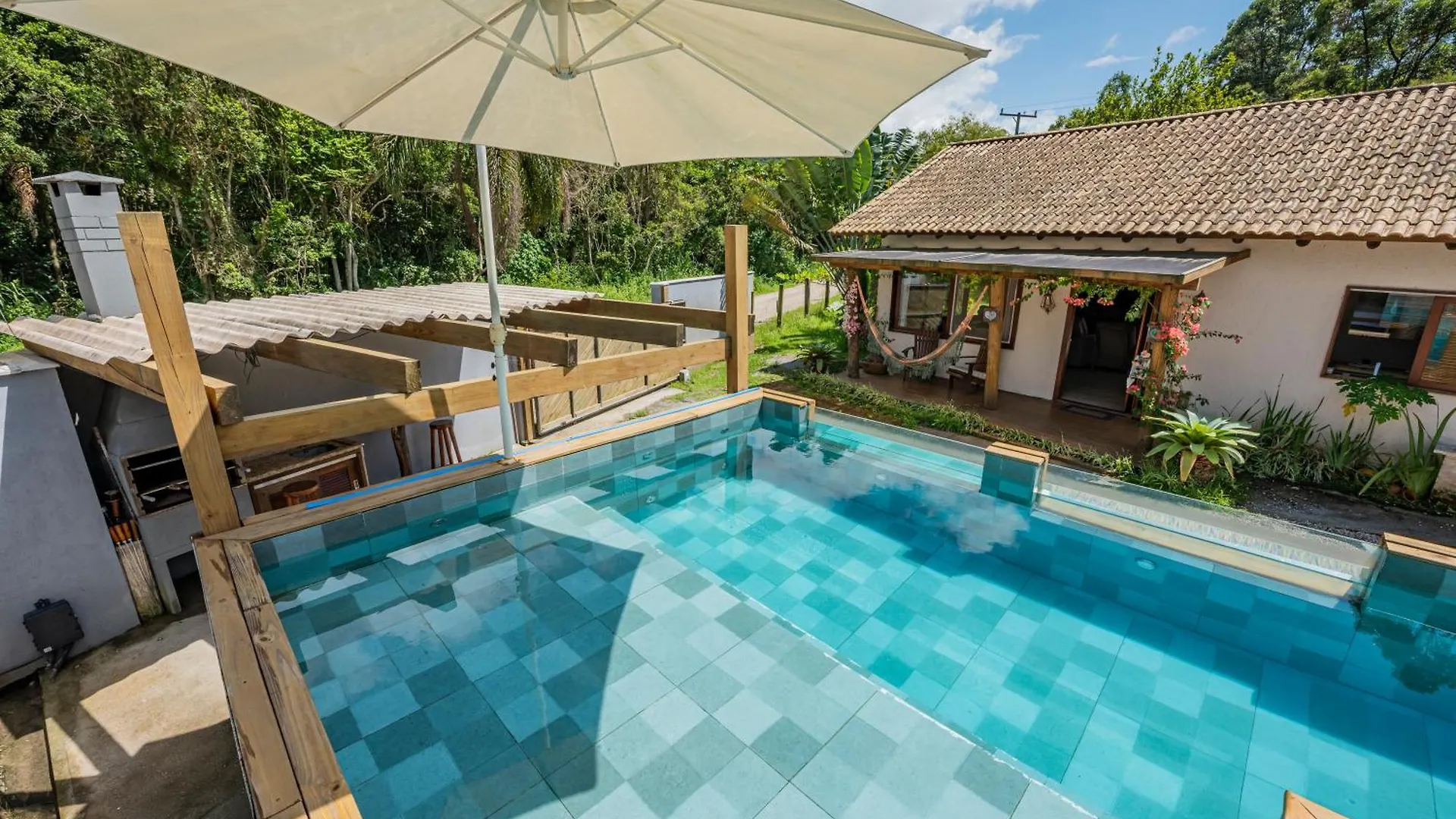 Casa Rustica Com Piscina Privativa, Banheira De Hidromassagem, Ar-Condicionado, Pet Friendly - Refugio Na Natureza A 5 Minutos Do Centro De Imbituba, Perfeita Para Familias E Grupos 0*, Imbituba (Santa Catarina) Brazílie