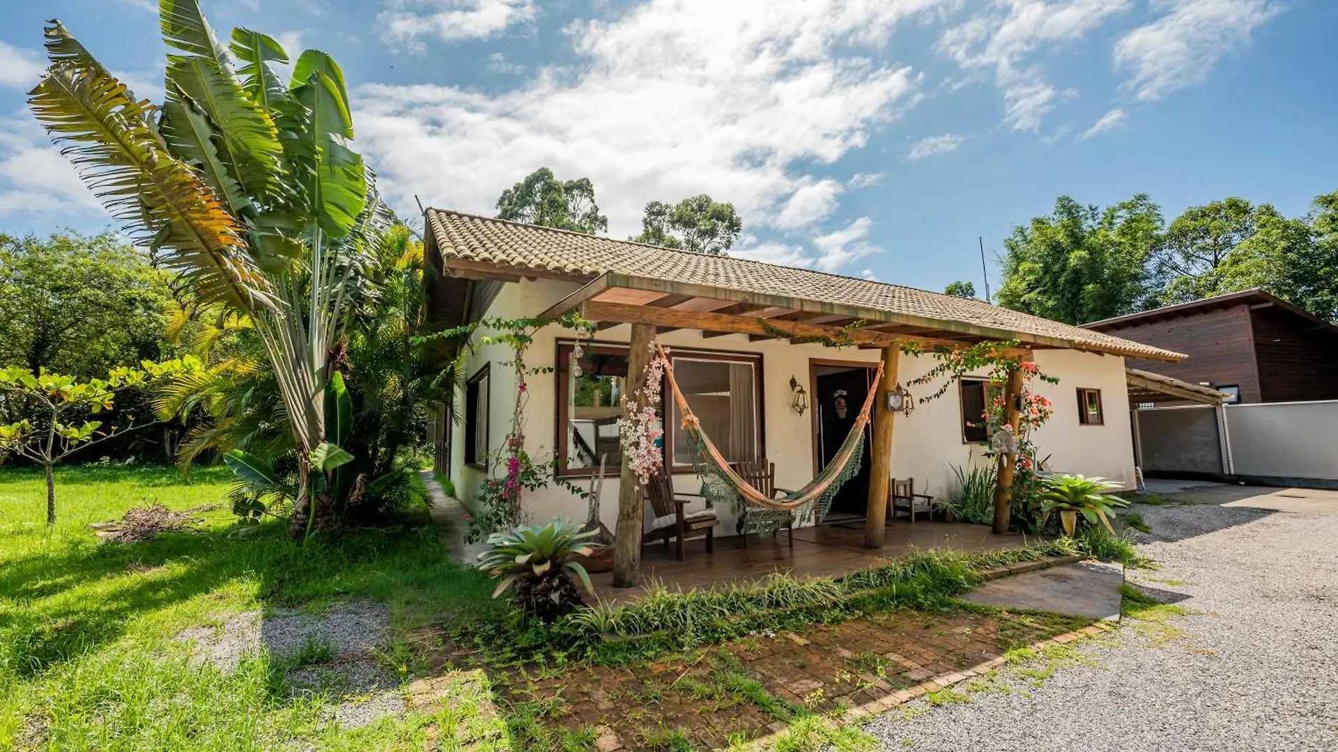 Casa Rustica Com Piscina Privativa, Banheira De Hidromassagem, Ar-Condicionado, Pet Friendly - Refugio Na Natureza A 5 Minutos Do Centro De Imbituba, Perfeita Para Familias E Grupos Imbituba (Santa Catarina)